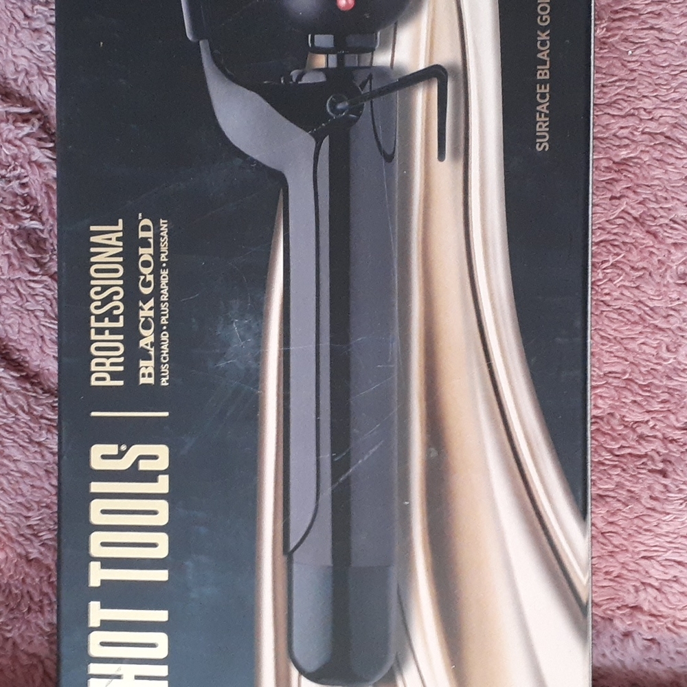 Brand New Hot Tools Black Gold Curling Iron/Wand- 1 1/4"